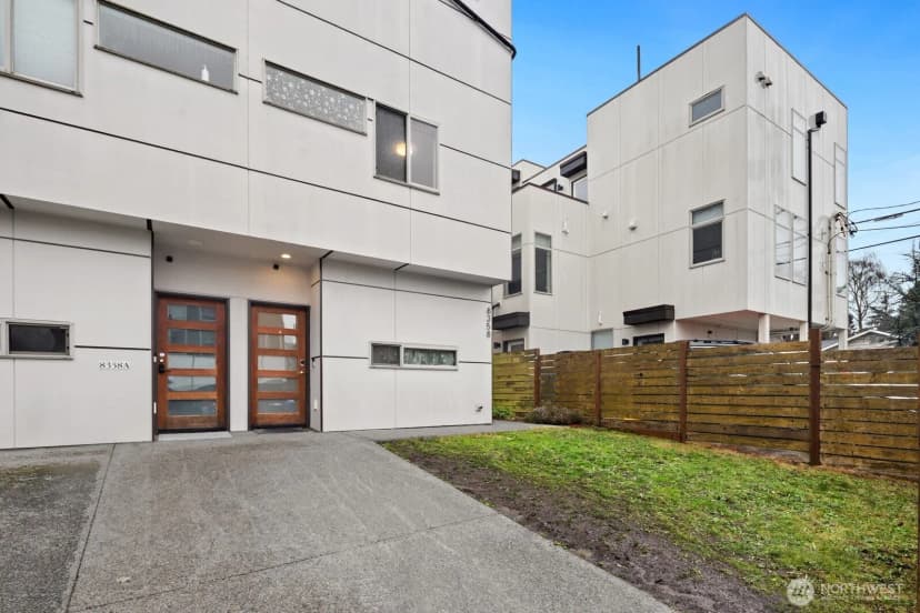 Property photo for 8358 19th Avenue Nw #b, Seattle photo 25