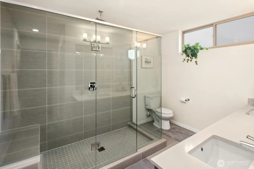 Property photo for 8358 19th Avenue Nw #b, Seattle photo 17