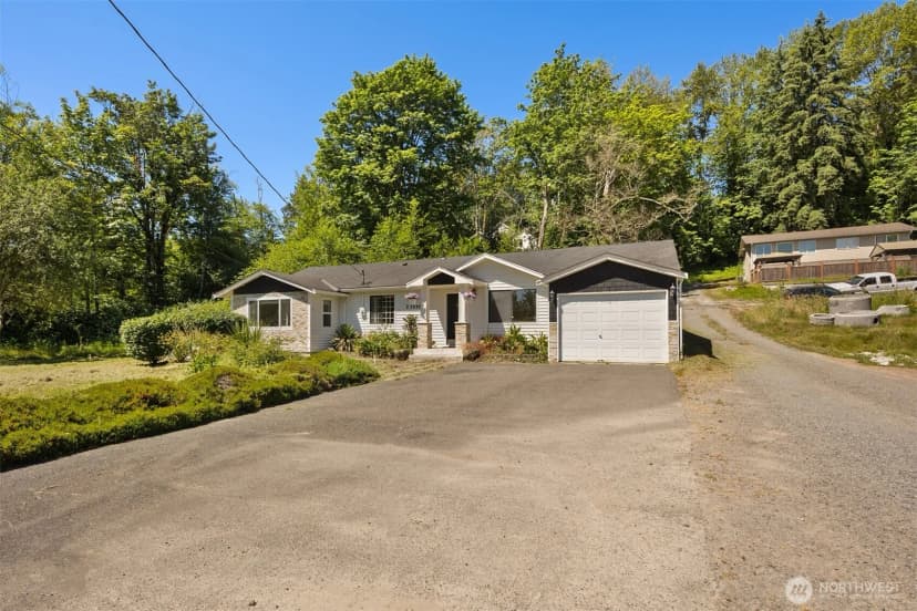 Property photo for 23516 20th Avenue W, Bothell photo 28