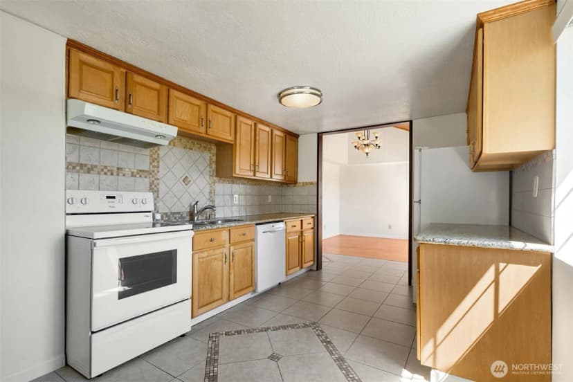 Property photo for 23516 20th Avenue W, Bothell photo 15
