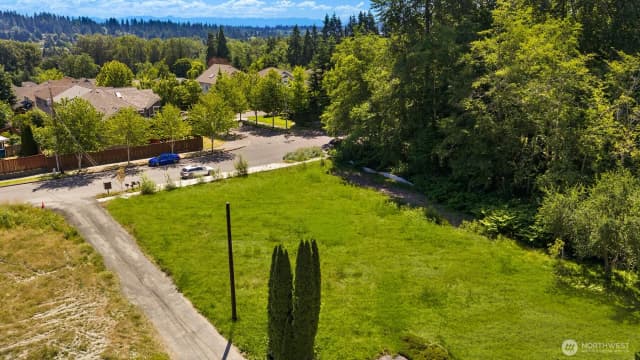 Property photo for 23518 20th Avenue W, Bothell photo 5