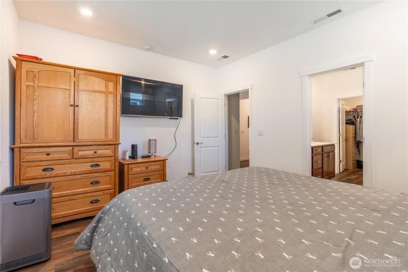 Property photo for 18025 123rd Street E, Bonney Lake photo 15