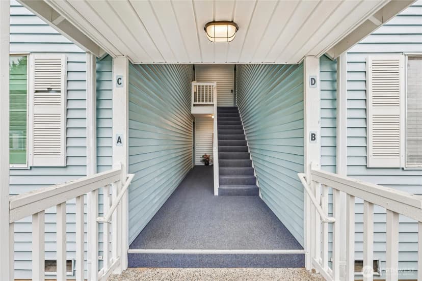 Property photo for 10809 Se 172nd Street #1-c, Renton photo 5
