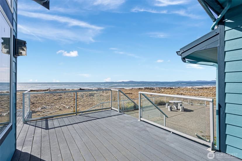Property photo for 913 Riley Road, Oak Harbor photo 6