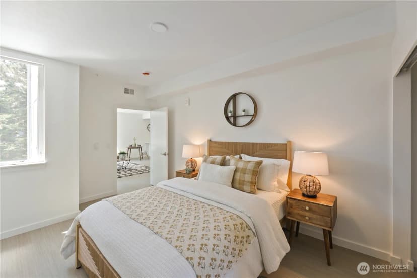 Property photo for 5819 Phinney Avenue N #206, Seattle photo 15