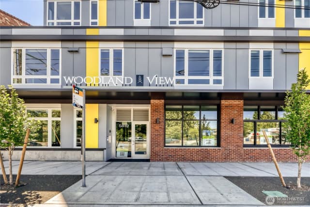 Property photo for 5819 Phinney Avenue N #206, Seattle photo 2