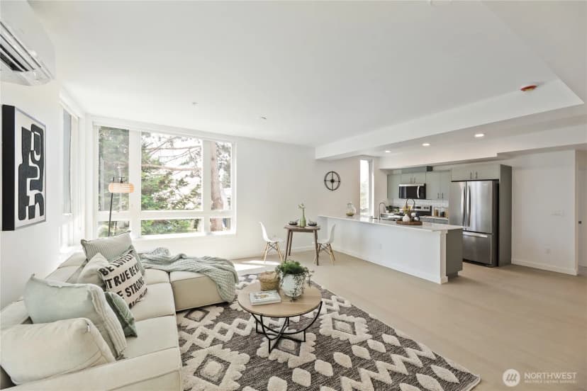Property photo for 5819 Phinney Avenue N #206, Seattle photo 6