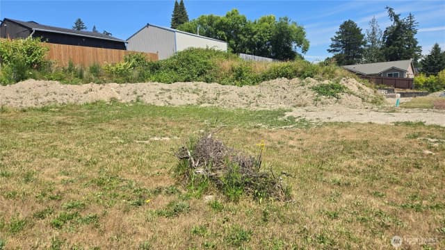 Property photo for 416 Comet Street, Milton photo 3