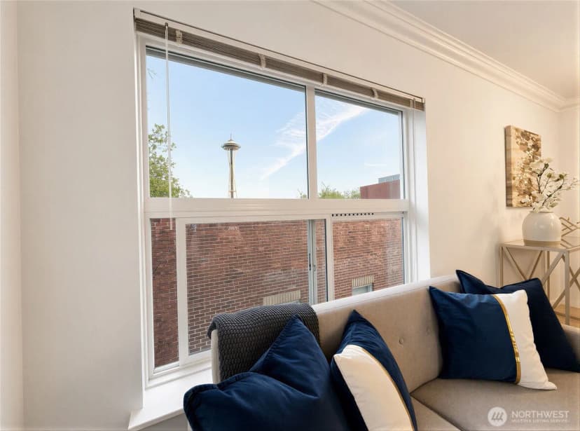 Property photo for 621 5th Avenue N #402, Seattle photo 5