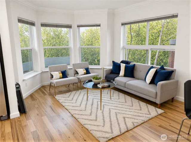 Property photo for 621 5th Avenue N #402, Seattle photo 4