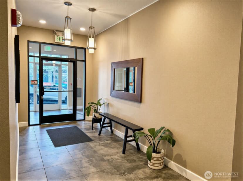 Property photo for 621 5th Avenue N #402, Seattle photo 24