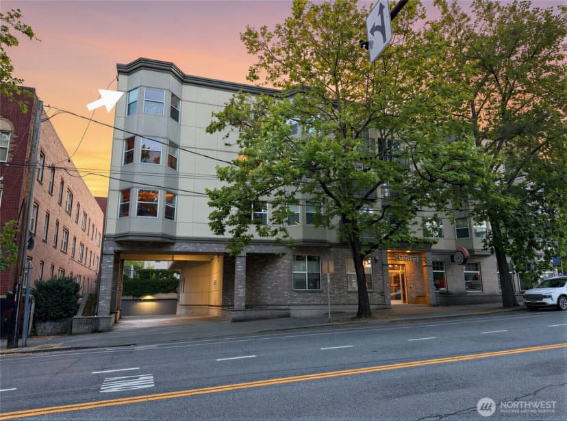 Property photo for 621 5th Avenue N #402, Seattle photo 25