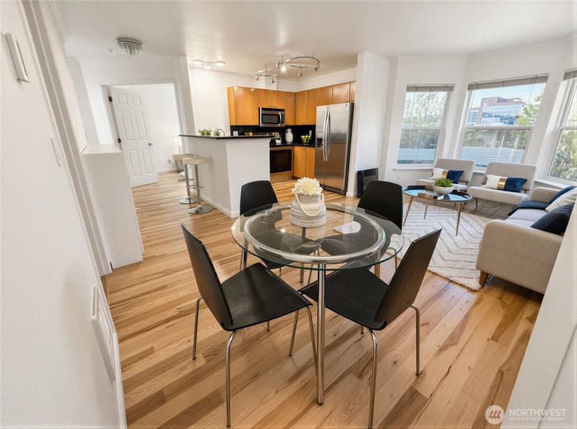 Property photo for 621 5th Avenue N #402, Seattle photo 8
