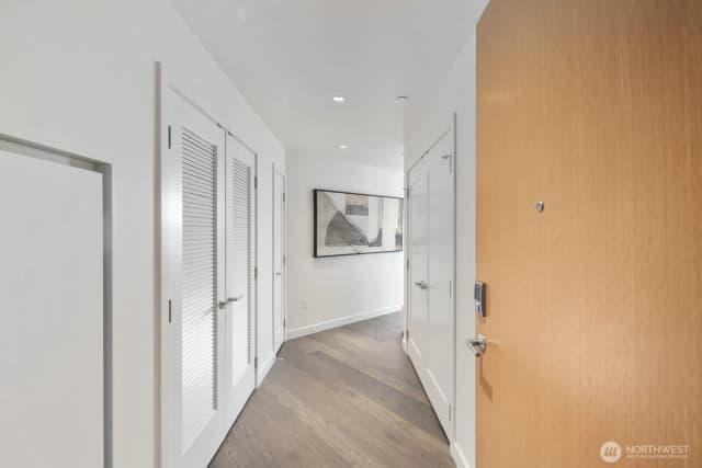 Property photo for 2510 6th Avenue #2502, Seattle photo 4