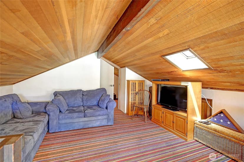 Property photo for 13806 W Lake Kathleen Drive Se, Renton photo 21