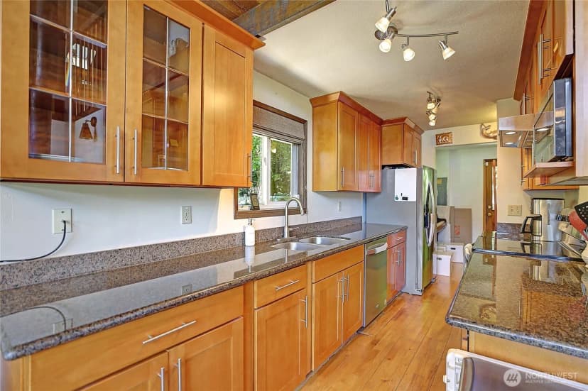 Property photo for 13806 W Lake Kathleen Drive Se, Renton photo 16