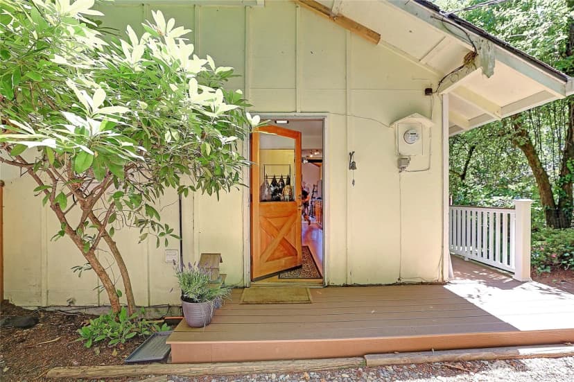 Property photo for 13806 W Lake Kathleen Drive Se, Renton photo 13