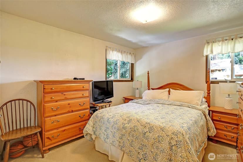 Property photo for 13806 W Lake Kathleen Drive Se, Renton photo 19