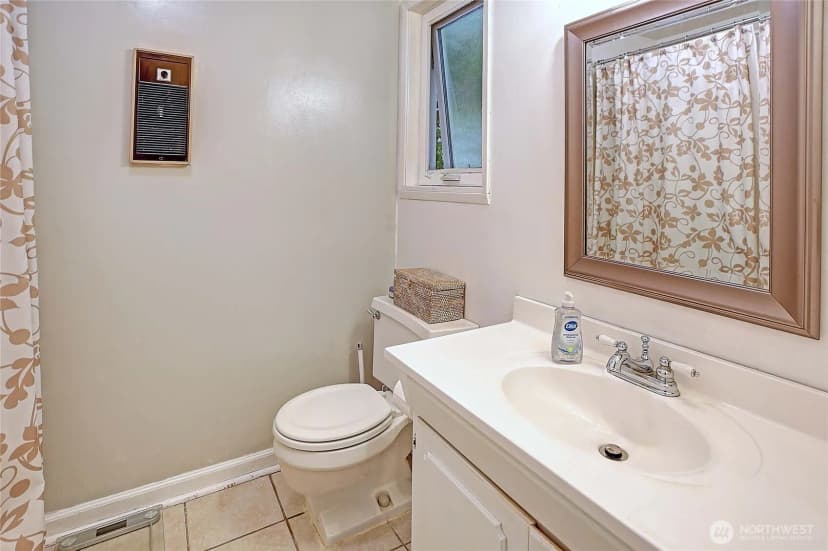 Property photo for 13806 W Lake Kathleen Drive Se, Renton photo 24
