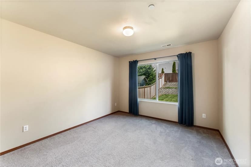 Property photo for 3197 Sheaser Way, Dupont photo 17