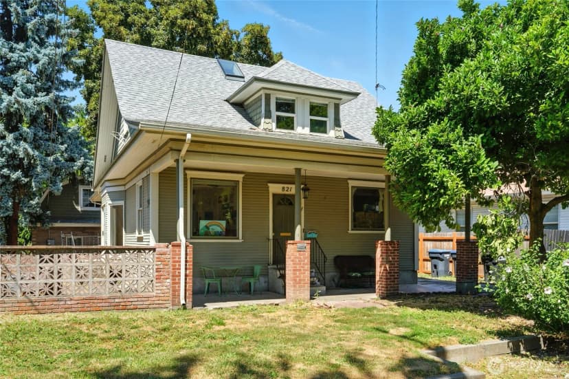 Property photo for 821 Valencia Street, Walla Walla
