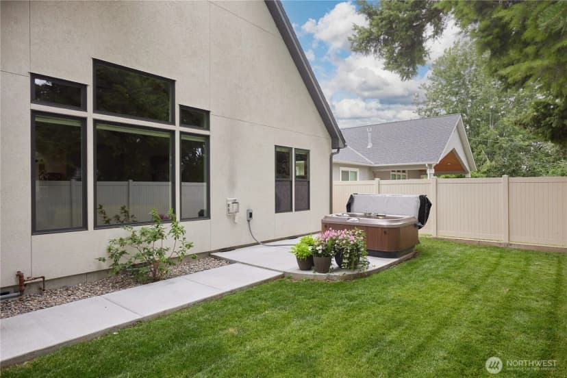 Property photo for 865 Ne Makiah Court, College Place photo 25