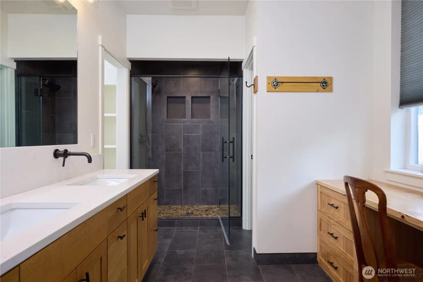 Property photo for 865 Ne Makiah Court, College Place photo 17