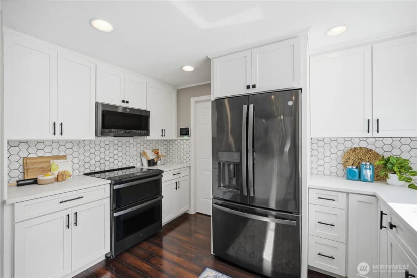 Property photo for 4930 183rd Place Sw, Lynnwood photo 8