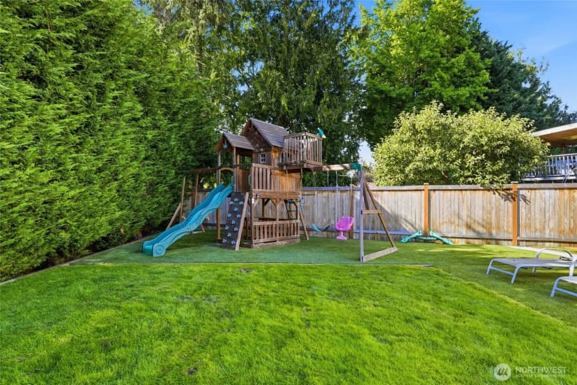 Property photo for 4930 183rd Place Sw, Lynnwood photo 31