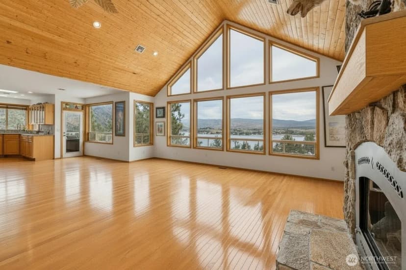 Property photo for 7371 Ridgeview Drive, Chelan photo 7