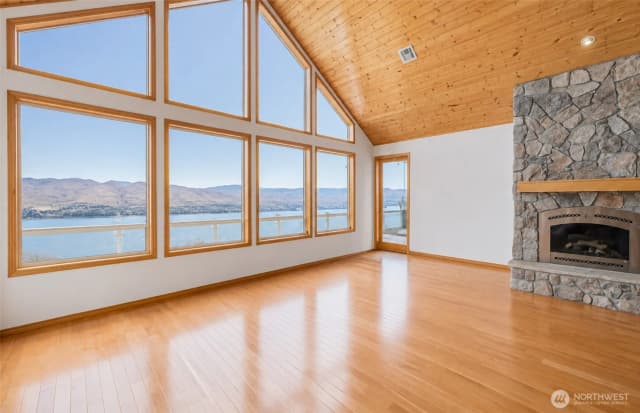 Property photo for 7371 Ridgeview Drive, Chelan photo 5