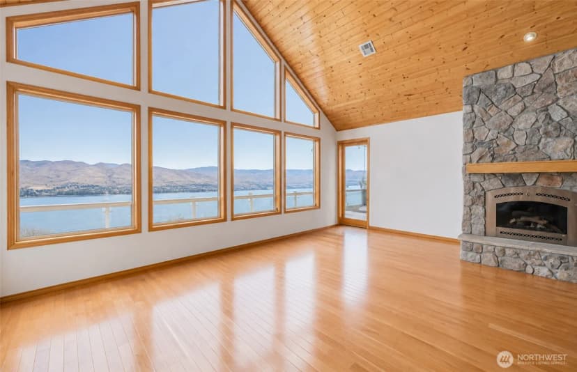 Property photo for 7371 Ridgeview Drive, Chelan photo 5