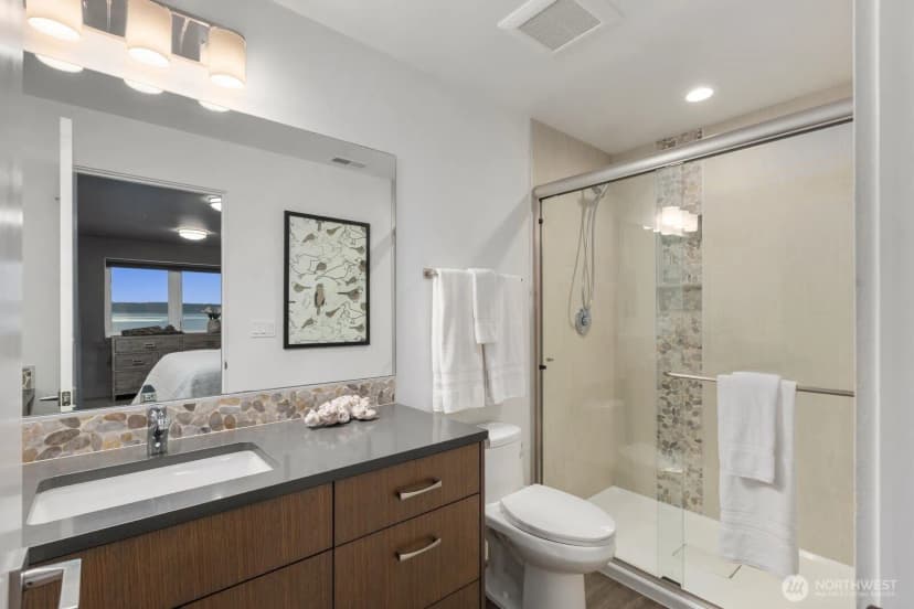 Property photo for 18051 Normandy Terrace Sw, Normandy Park photo 22