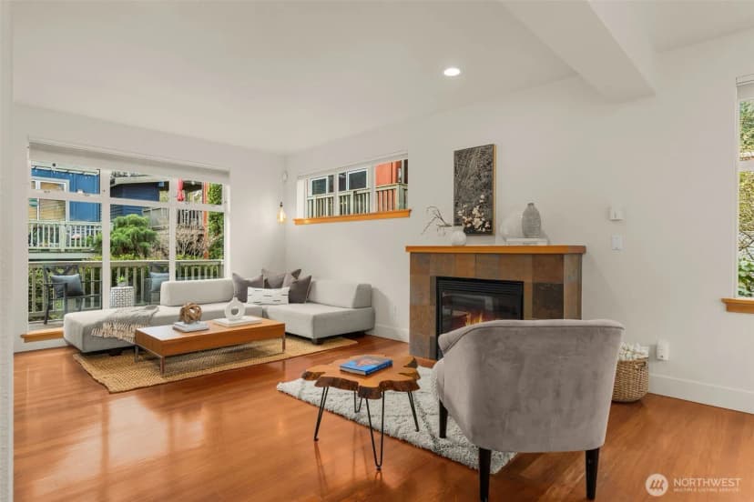Property photo for 2815 24th Avenue S, Seattle photo 11