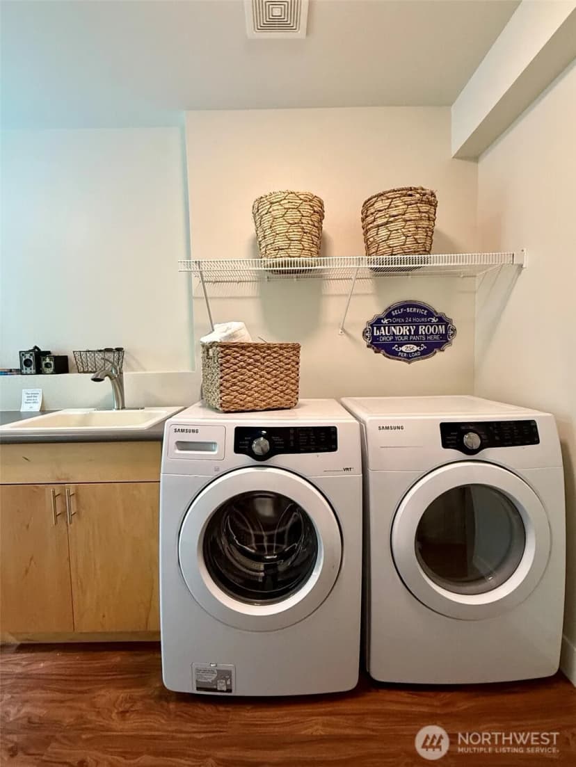 Property photo for 2815 24th Avenue S, Seattle photo 28