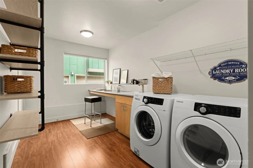 Property photo for 2815 24th Avenue S, Seattle photo 27