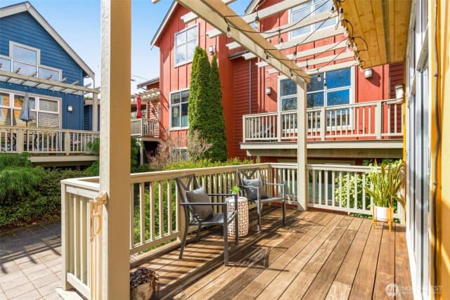 Property photo for 2815 24th Avenue S, Seattle photo 5