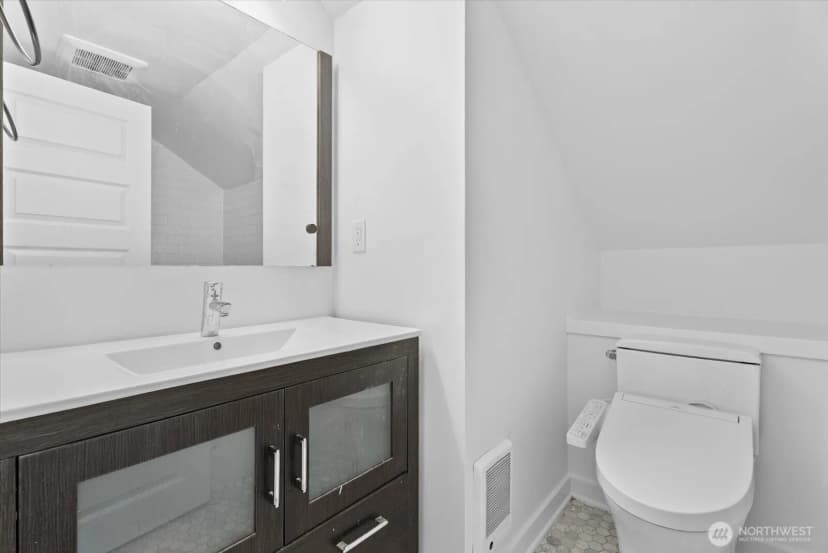 Property photo for 2609 Sw Adams Street #b, Seattle photo 16