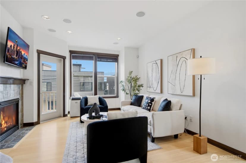 Property photo for 1420 18th Avenue #a, Seattle photo 3