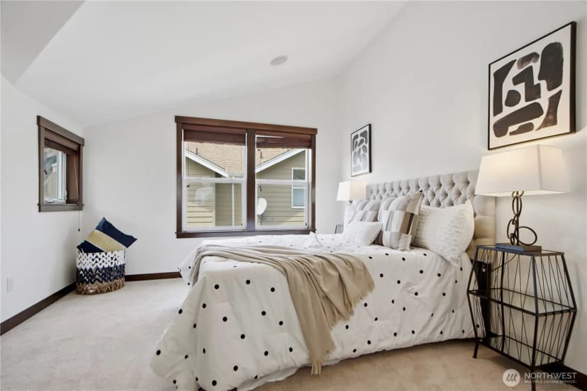 Property photo for 1420 18th Avenue #a, Seattle photo 16