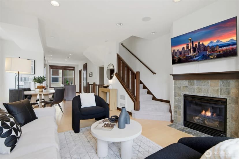 Property photo for 1420 18th Avenue #a, Seattle photo 11