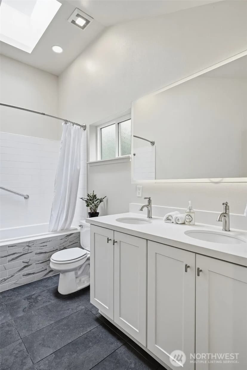 Property photo for 3122 Oas Drive W, University Place photo 16