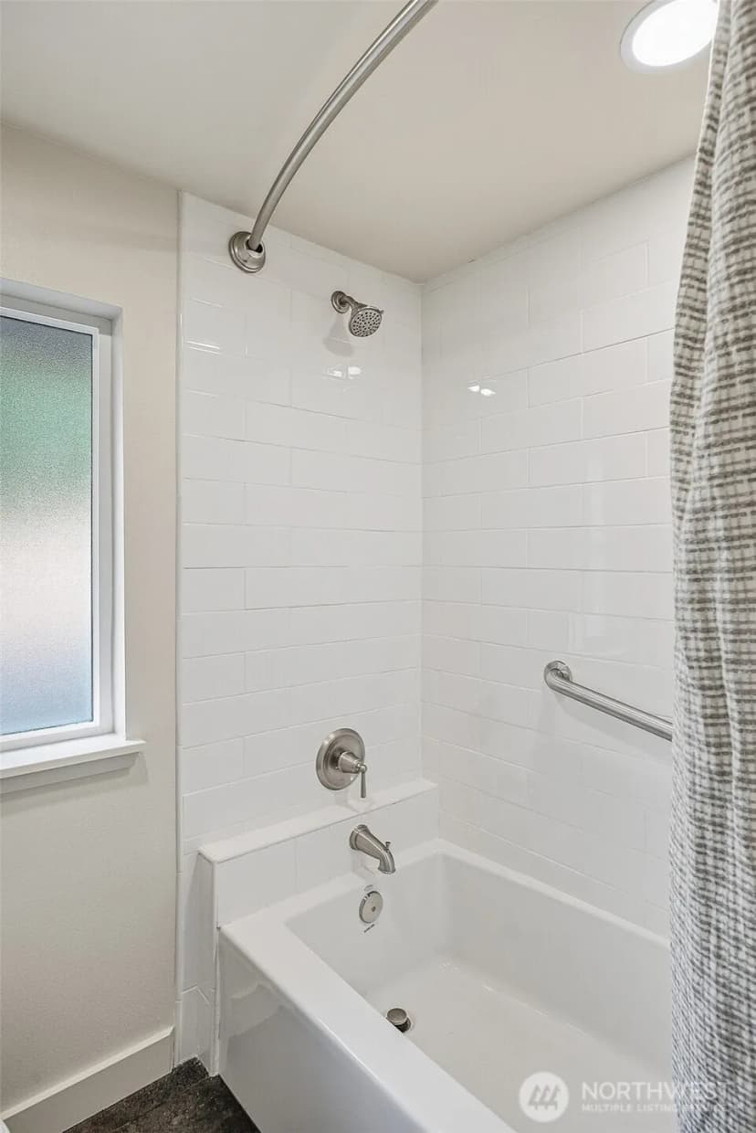 Property photo for 3122 Oas Drive W, University Place photo 27
