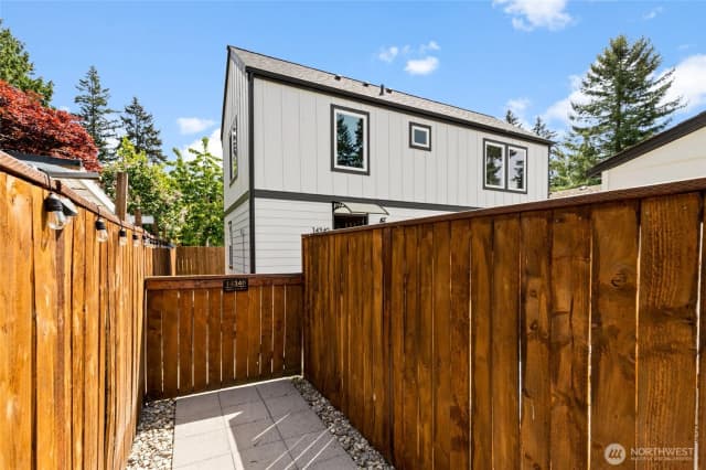 Property photo for 14338 Ashworth Avenue N #b, Seattle photo 2