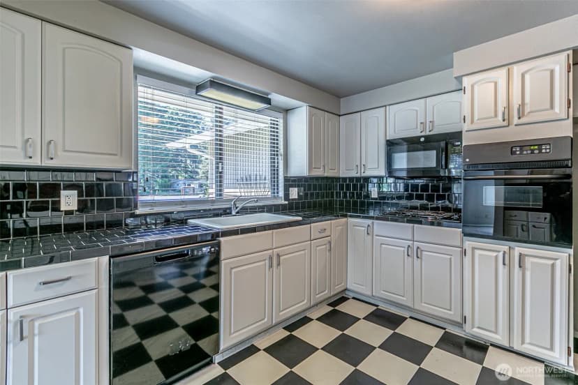 Property photo for 2524 70th Avenue Sw, Tumwater photo 13