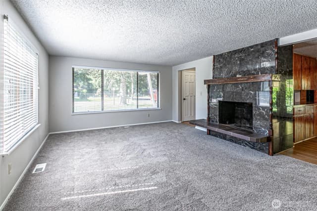 Property photo for 2524 70th Avenue Sw, Tumwater photo 3