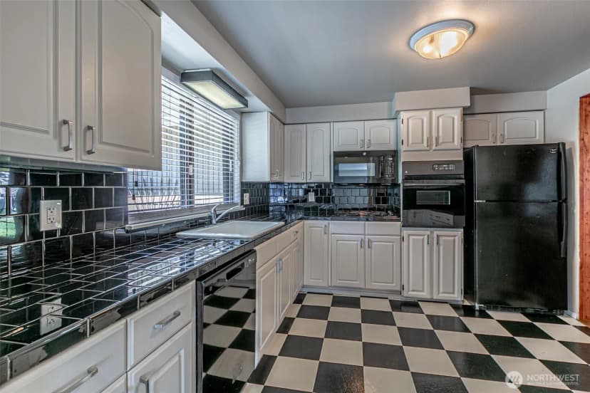 Property photo for 2524 70th Avenue Sw, Tumwater photo 14