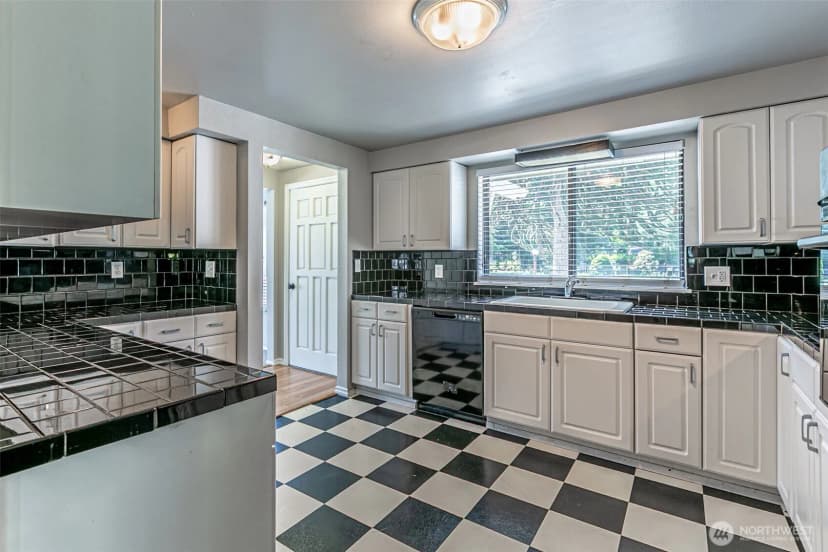 Property photo for 2524 70th Avenue Sw, Tumwater photo 15