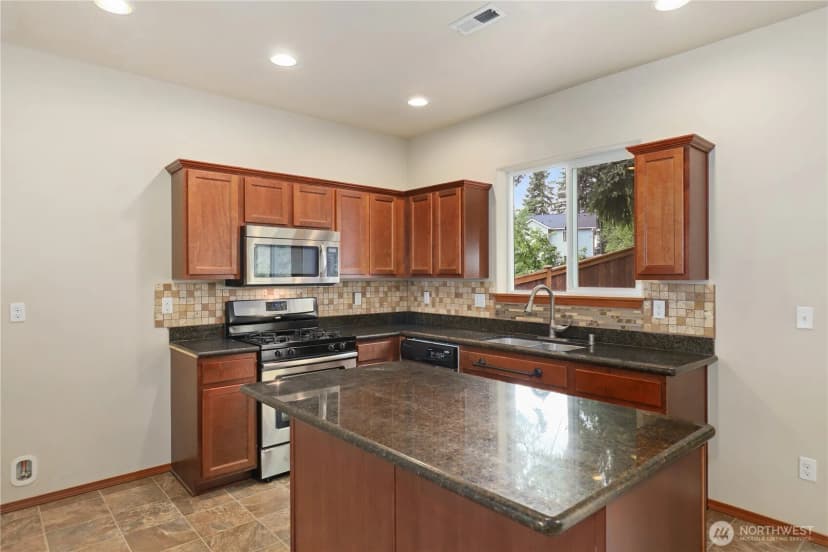 Property photo for 1721 203rd Street Ct E, Spanaway photo 7