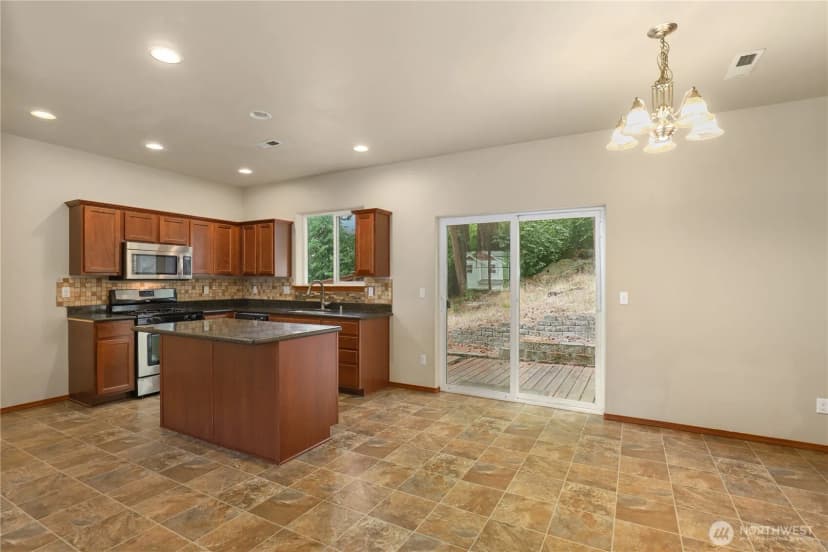 Property photo for 1721 203rd Street Ct E, Spanaway photo 6